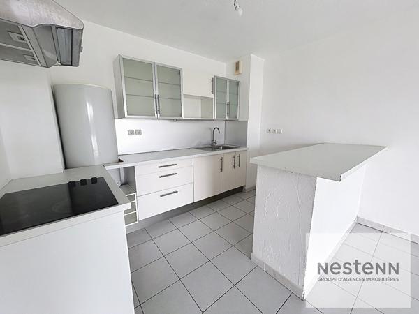 Fréjus, dernier étage, 2 pièces, terrasse et garage