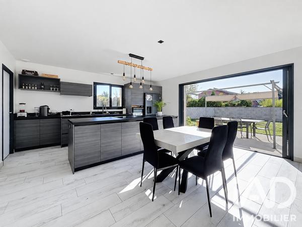 Maison à vendre 5 pièces 101,56 m² Pont-de-Chéruy