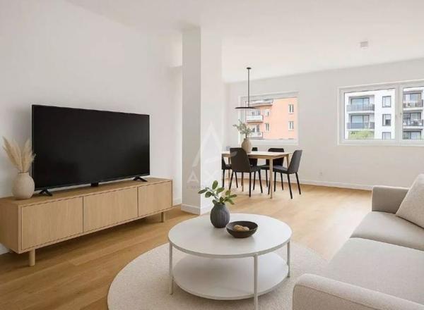 SURESNES - CENTRE VILLE/ APPARTEMENT DERNIER ETAGE (3- 4 CHAMBRES) AVEC PARKING