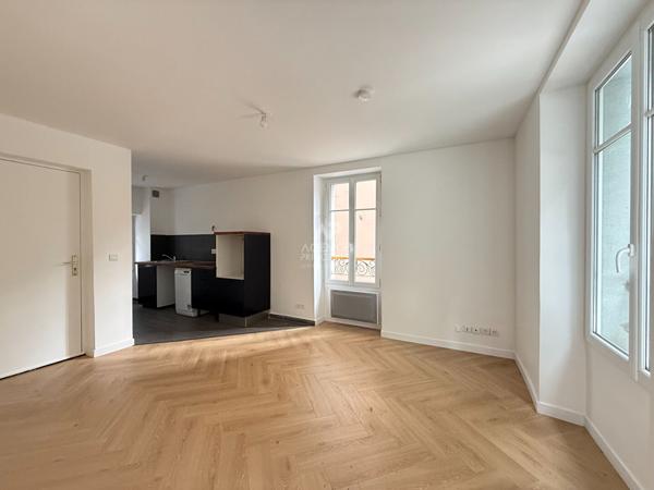 Chaville proche Centre - Appartement 2 pièces 199 500 € **  - Référence  678-S