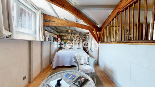 Maison
         9 pièces
        - 378 m² Bien prestige 606 000 € *
