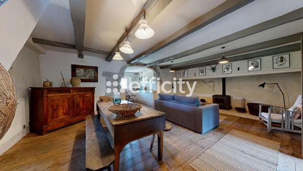 Maison
         9 pièces
        - 378 m² Bien prestige 606 000 € *