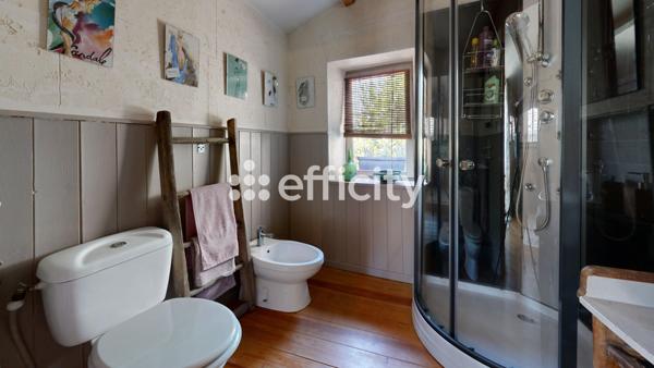 Maison
         9 pièces
        - 378 m² Bien prestige 606 000 € *