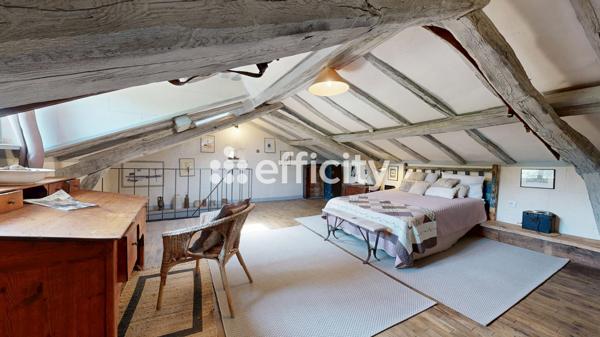 Maison
         9 pièces
        - 378 m² Bien prestige 606 000 € *