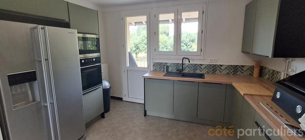 Location
                Appartement75,7 m² - 4 Pièces -
                    RODEZ (12000)