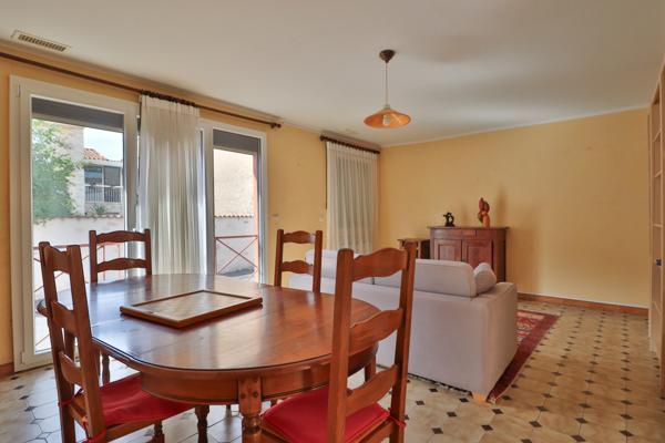 Maison
         4 pièces
        - 98 m² 212 000 € *