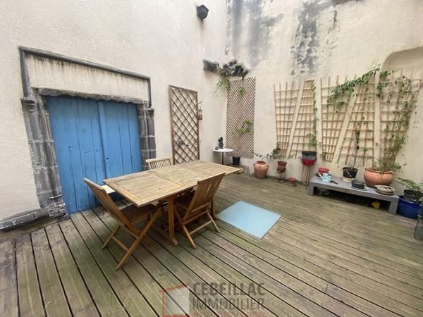 Appartement 5 pièce(s) 2 chambre(s) 112 m²