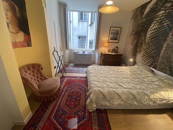 Appartement 5 pièce(s) 2 chambre(s) 112 m²