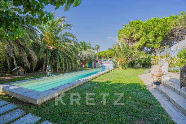 Maison camarguaise de caractère avec piscine chauffée, à 500 m de la plage
