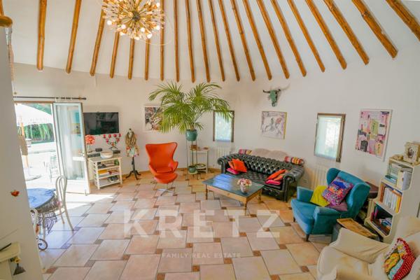 Maison camarguaise de caractère avec piscine chauffée, à 500 m de la plage