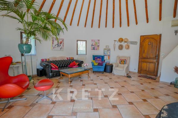 Maison camarguaise de caractère avec piscine chauffée, à 500 m de la plage