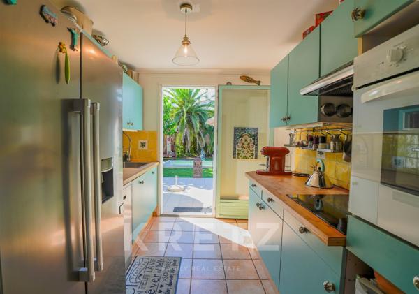 Maison camarguaise de caractère avec piscine chauffée, à 500 m de la plage