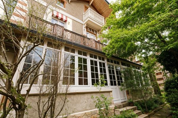 33120 ARCACHON - VILLE D’HIVER - QUARTIER RÉSIDENTIEL PRESTIGIEUX - JARDIN ARBORÉ - VERANDA