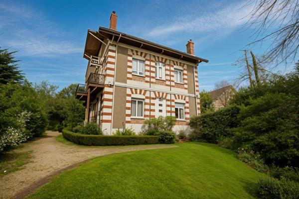 33120 ARCACHON - VILLE D’HIVER - QUARTIER RÉSIDENTIEL PRESTIGIEUX - JARDIN ARBORÉ - VERANDA