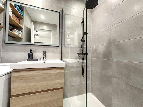 Appartement 2 pièces proche Part-Dieu en rez de chaussée sur cour
