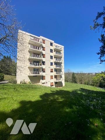 GRAND APPARTEMENT AVEC GARAGE / TASSIN LA DEMI LUNE / SECTEUR GRAND BOIS L AIGAS