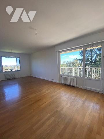 GRAND APPARTEMENT AVEC GARAGE / TASSIN LA DEMI LUNE / SECTEUR GRAND BOIS L AIGAS