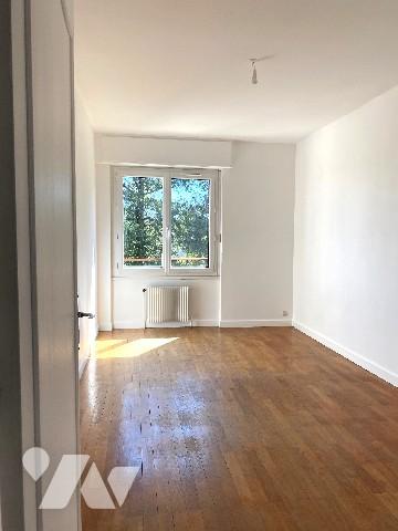 GRAND APPARTEMENT AVEC GARAGE / TASSIN LA DEMI LUNE / SECTEUR GRAND BOIS L AIGAS