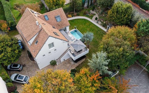 Maison à vendre    6 pièces •  Verneuil-sur-Seine
