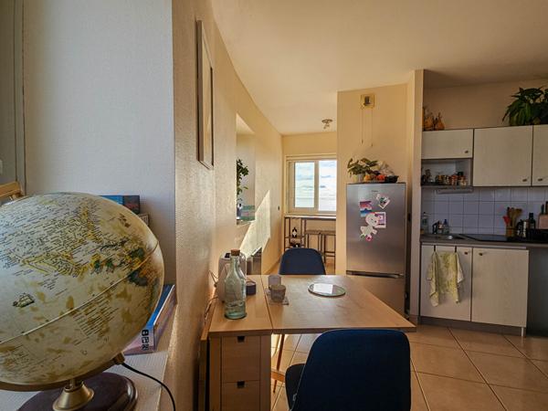APPARTEMENT TRAVERSANT DE TYPE 2 LA ROCHELLE / LES MINIMES  La rochelle