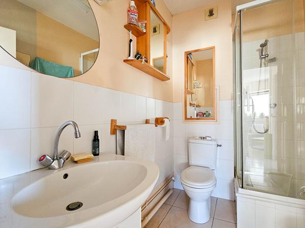 APPARTEMENT TRAVERSANT DE TYPE 2 LA ROCHELLE / LES MINIMES  La rochelle