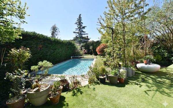 Maison à vendre    5 pièces • 150 m2 Francheville