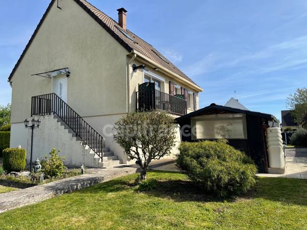 Maison sur sous-sol 4 chambres.