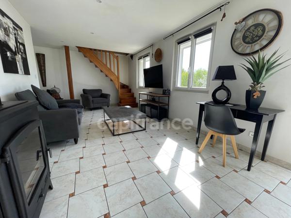 Maison sur sous-sol 4 chambres.