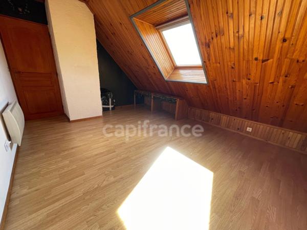 Maison sur sous-sol 4 chambres.