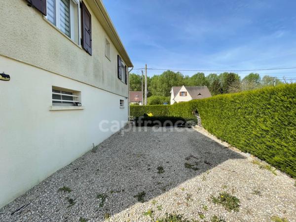 Maison sur sous-sol 4 chambres.
