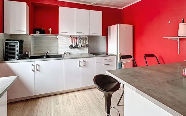 Appartement à louer    1 pièce •  Écuisses