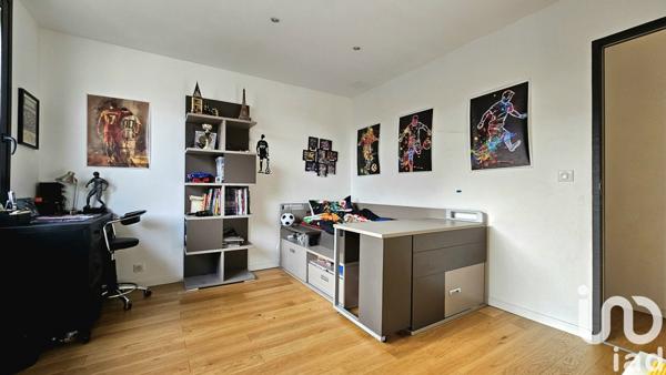 Maison traditionnelle 7 pièces de 173 m² à Champigny-sur-Marne (94500)