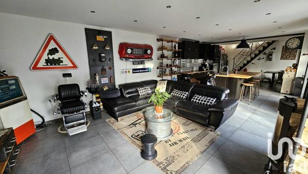 Maison traditionnelle 7 pièces de 173 m² à Champigny-sur-Marne (94500)