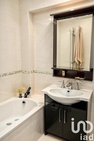 Maison 4 pièces de 71 m² à Saint-Denis (93200)