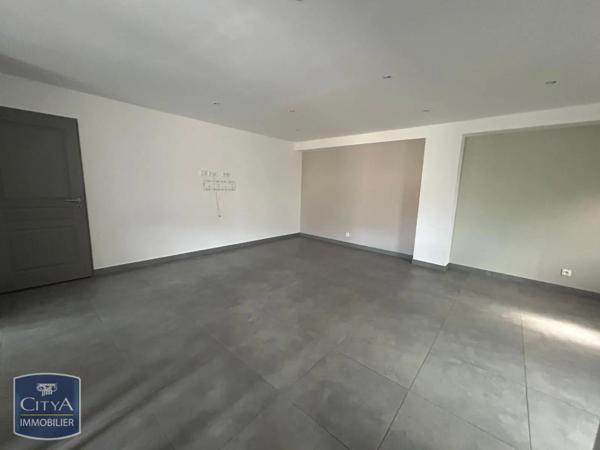 Appartement à louer 3 pièces 80m²