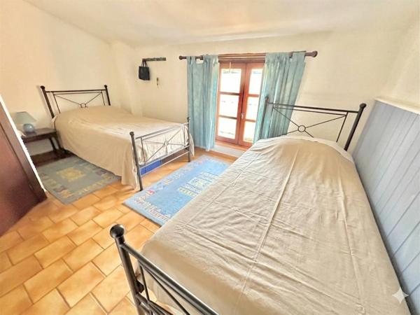 Cahors, maison 5 chambres sur près de 1400 m2 de terrain avec piscine