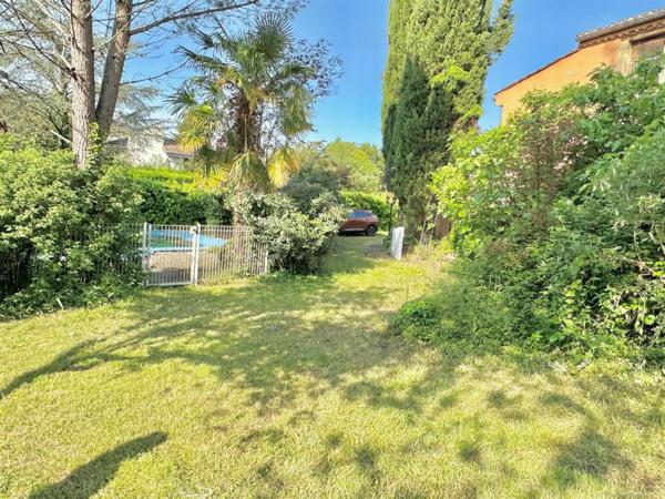 Cahors, maison 5 chambres sur près de 1400 m2 de terrain avec piscine