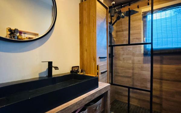 Maison à vendre    4 pièces •  Montrigaud