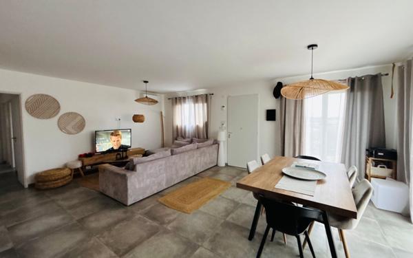 Maison à vendre    4 pièces •  Montrigaud