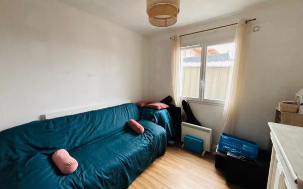 Maison à vendre    4 pièces •  Montrigaud