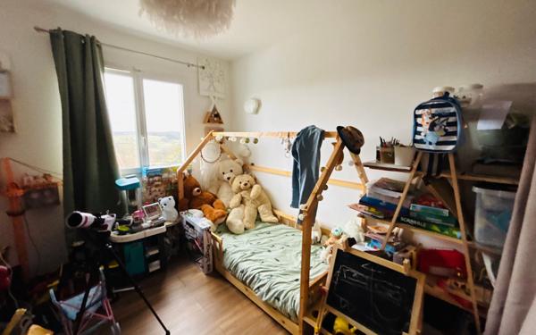 Maison à vendre    4 pièces •  Montrigaud