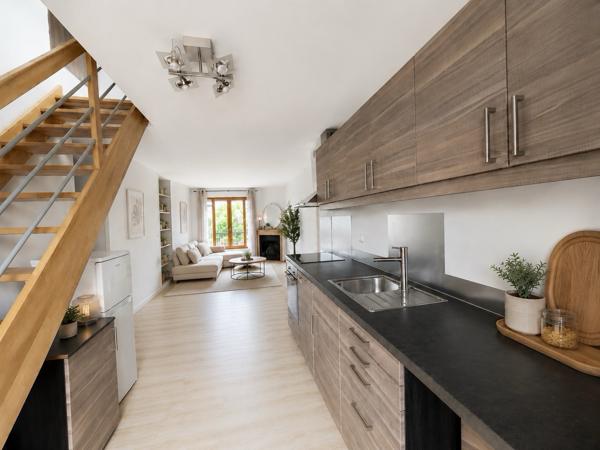Appartement
         3 pièces
        - 68 m² 239 000 € *