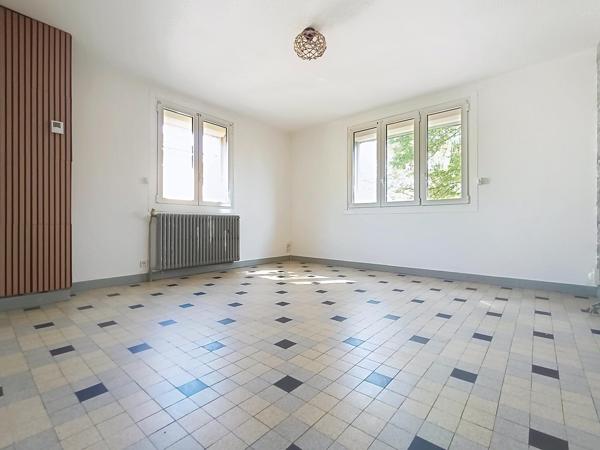 Quartier Calme, espaces arborés et verdoyants accès  écoles, crèche et commerces