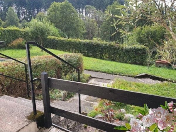 PROPRIETE vendre 20 pièces proche de REMIREMONT (88) sur 2,4 ha avec ETANG, SOURCE