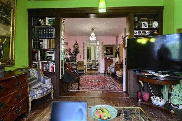 Mulhouse, au coeur du Rebberg, belle maison bourgeoise 5 chambres, au calme d'une discrète impasse