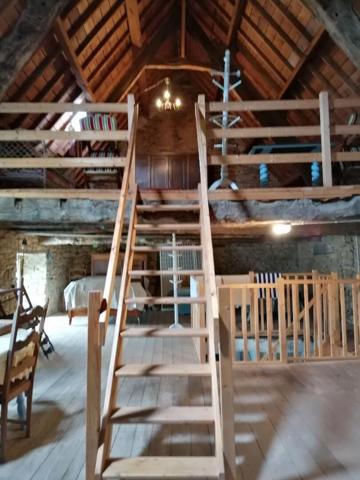 Charmante longère en pierre à rénover