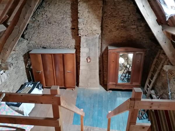 Charmante longère en pierre à rénover