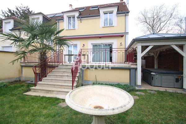 Maison de standing centre ville Villecresnes