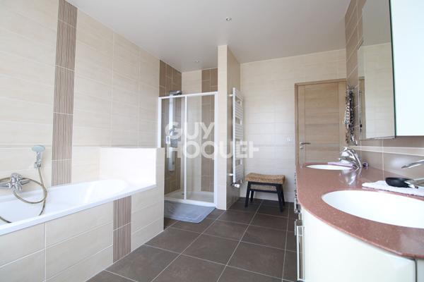 Maison de standing centre ville Villecresnes