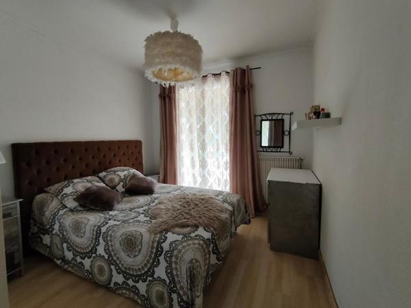 MAISON 126 M² + STUDIO 42 M² + TERRAIN AVEC PISCINE